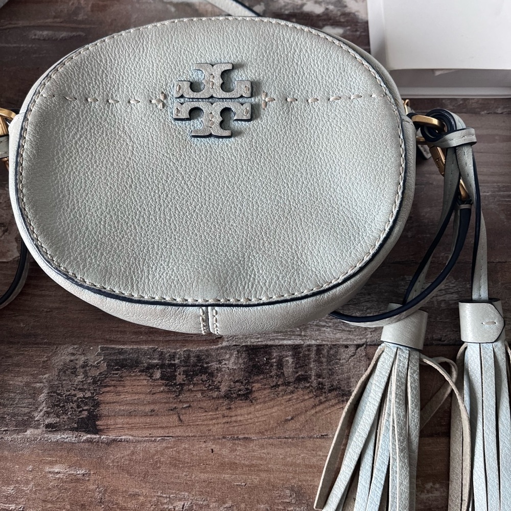 TORY BURCH CROSS BODY